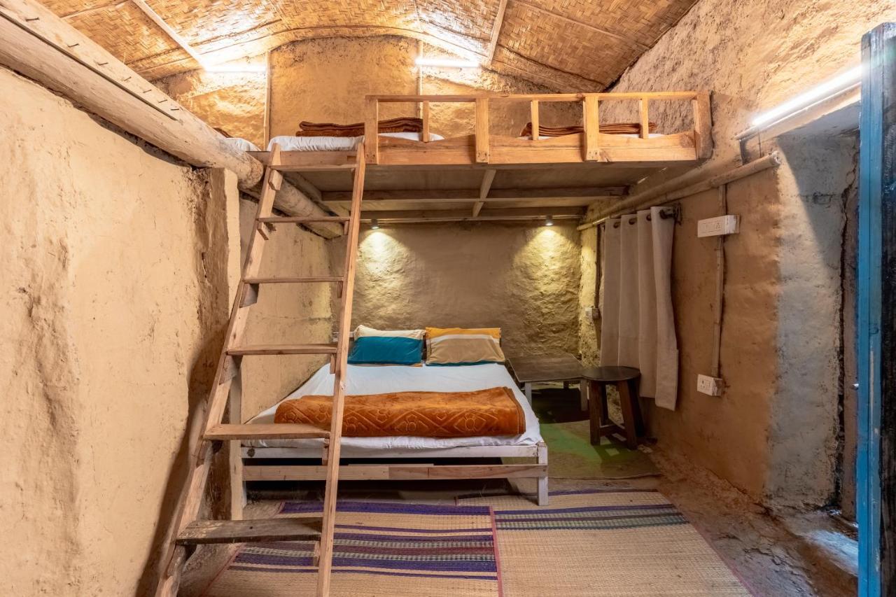 Vista Hostel Jeolikote, Nainital Patwa Dunga ภายนอก รูปภาพ